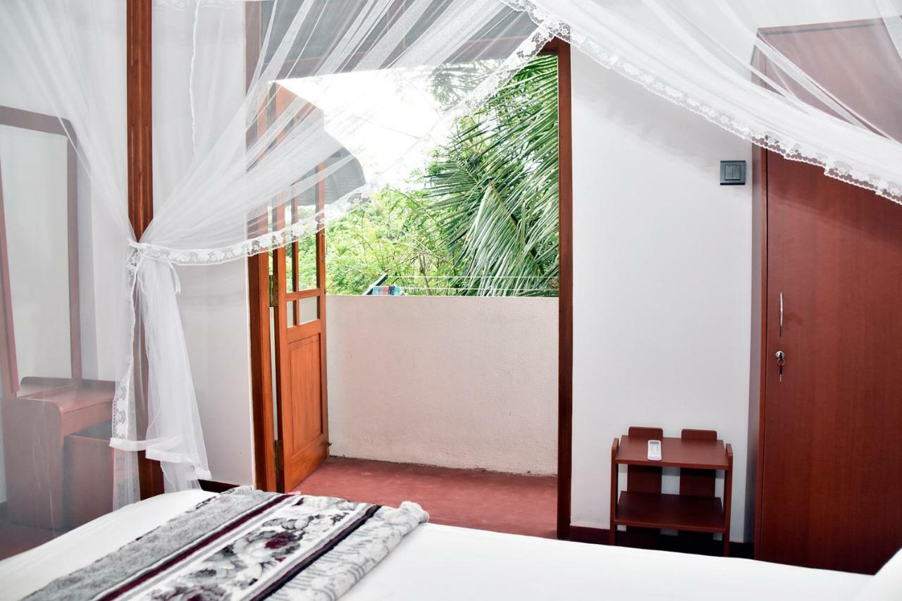 Top Mount Villa Hikkaduwa Ngoại thất bức ảnh
